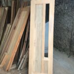 tukang pintu kayu